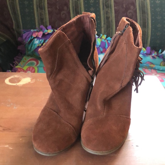 Toms Rust Color Suede Booties - Picture 2 of 8